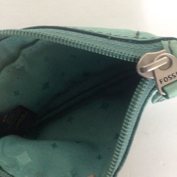 FOSSIL BLUE GREEN LEATHER ZIPPERED CARD CASE - Picture 9 of 13